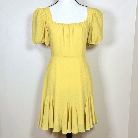 Astr Dresses & Skirts - ASTR The Label Womens Dress S Butter Yellow Puff‎ Sleeve Mini Fit Flare Coquette